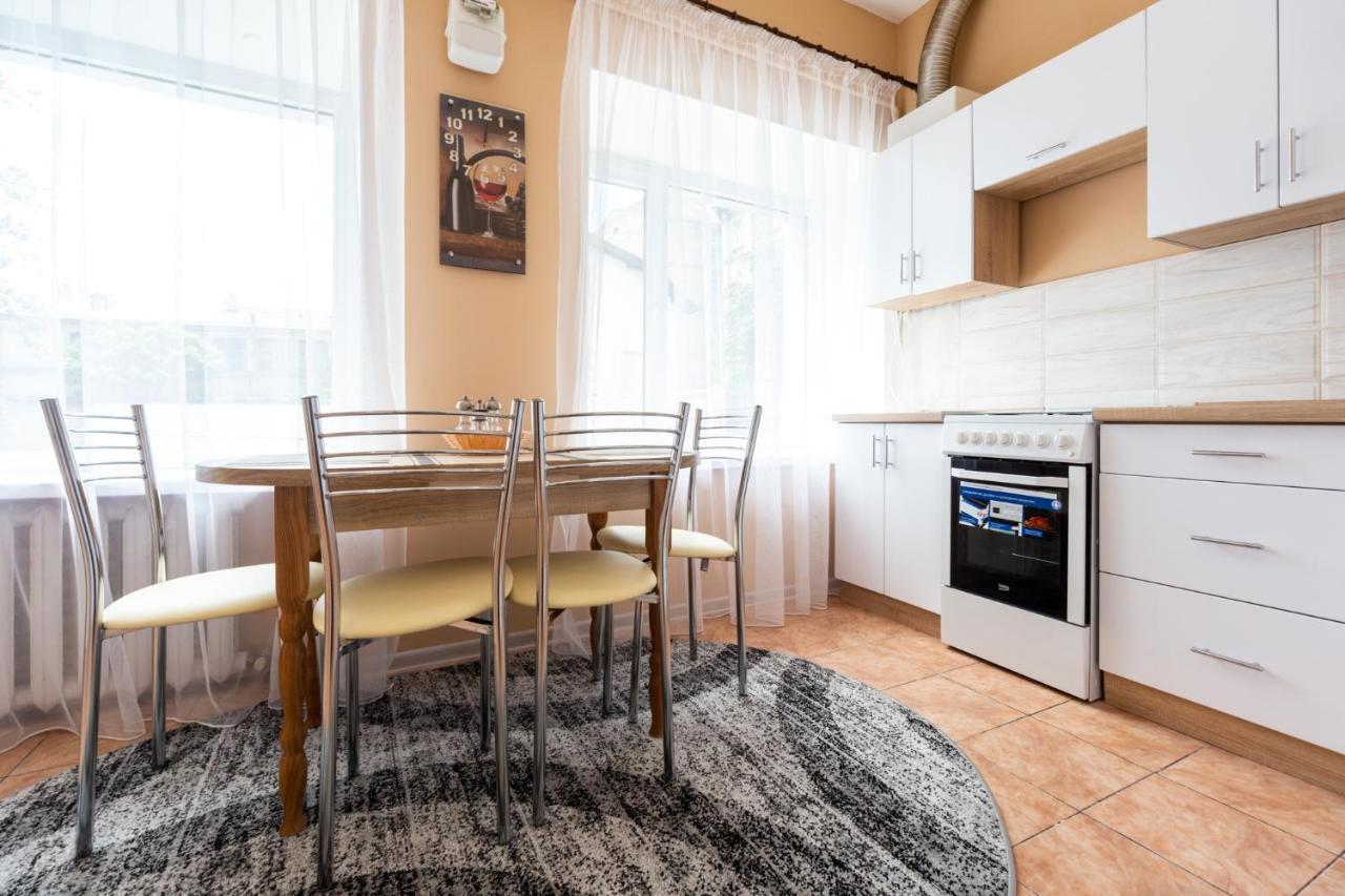 Apartment Center Of Odessa Eksteriør billede