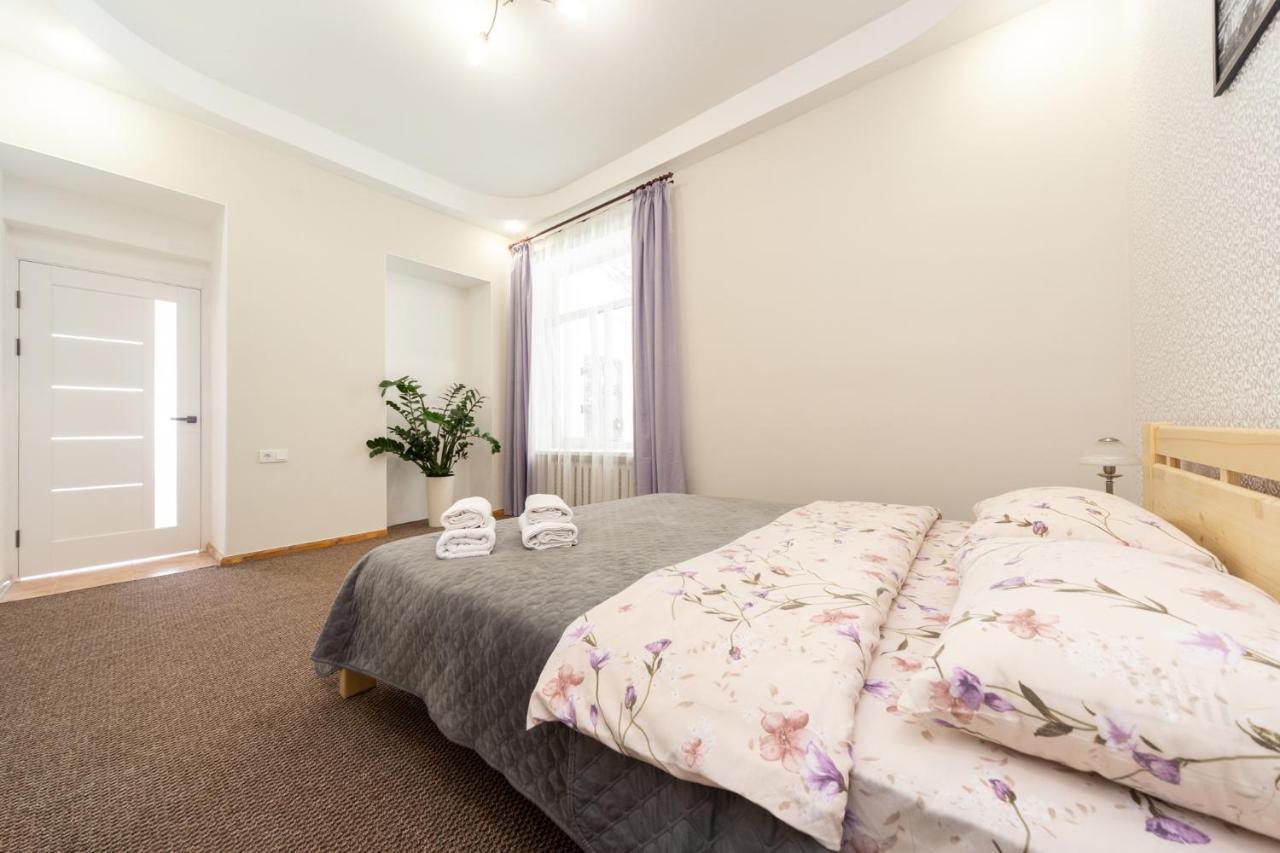 Apartment Center Of Odessa Eksteriør billede