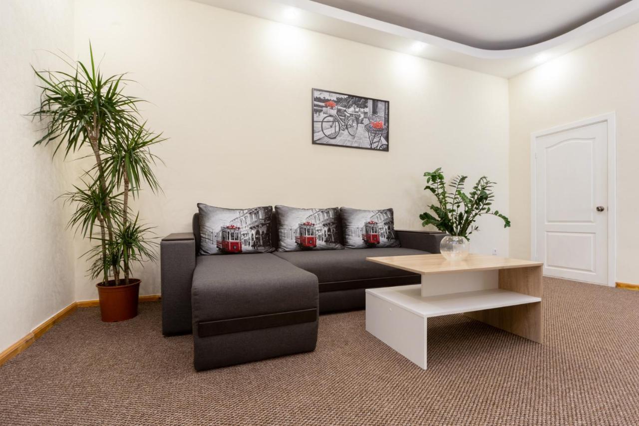 Apartment Center Of Odessa Eksteriør billede