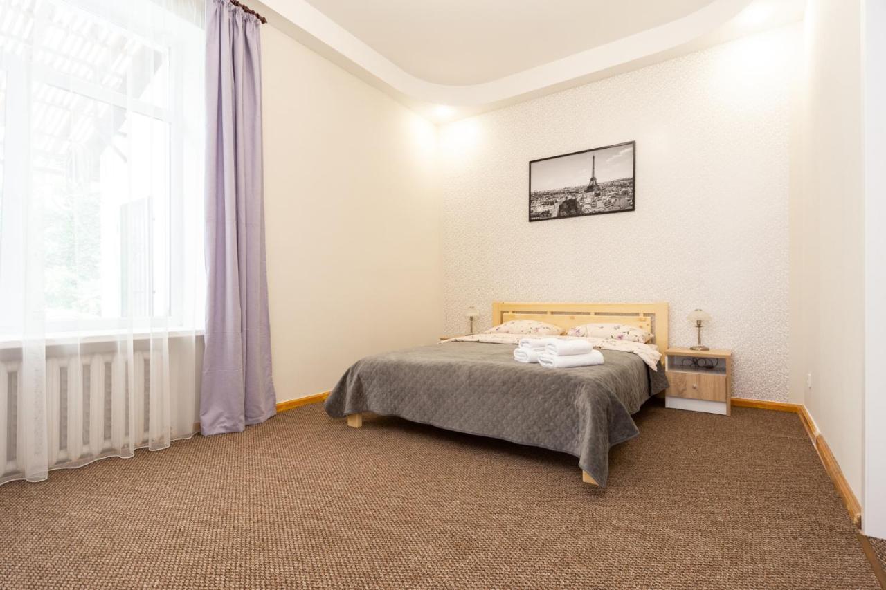 Apartment Center Of Odessa Eksteriør billede