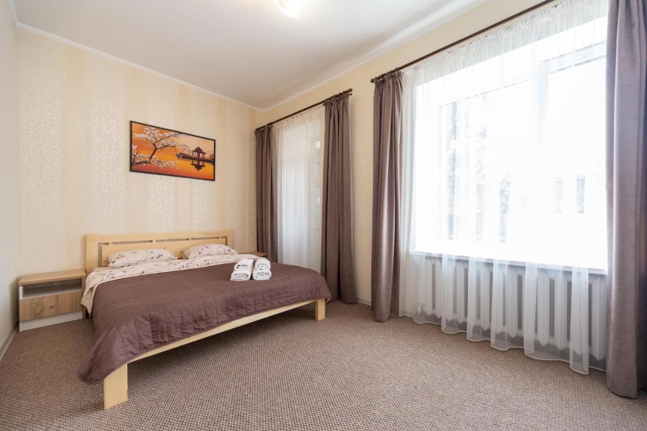 Apartment Center Of Odessa Eksteriør billede